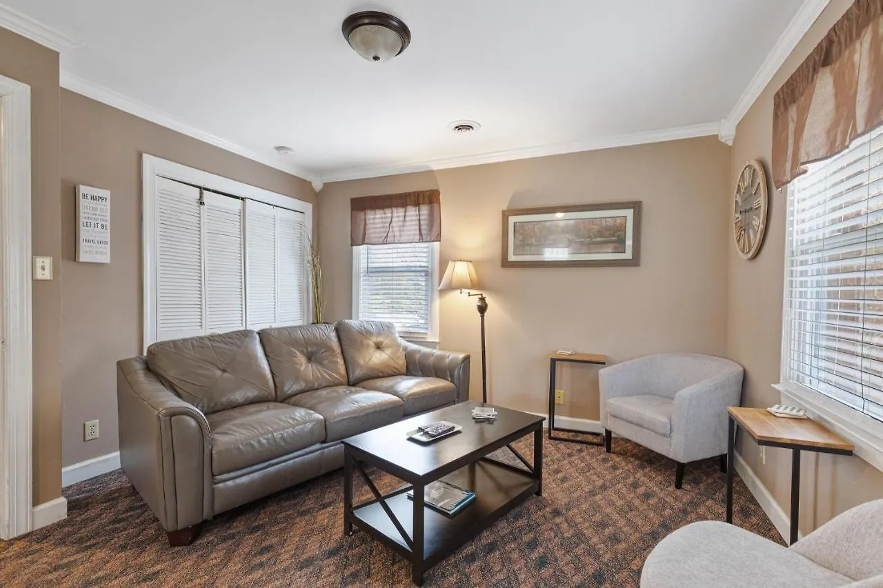 4 Bedroom Country Getaway Nashville Villa